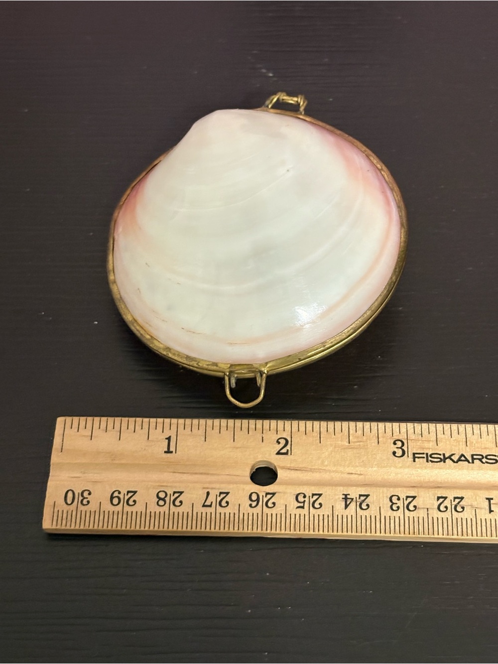 Vintage Capriz Mother of Pearl polished shell trinket box brass hinged.  EUC - Picture 4 of 5